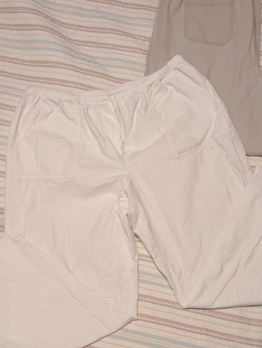 L.L. Bean White Classic Fit Elastic Waist Pants